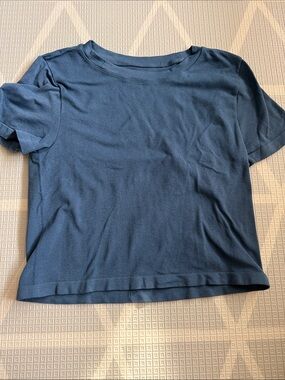 Eye Candy Navy Short Sleeve Crewneck Tee. Size L/ XL